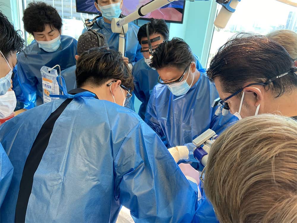 ザイゴマインプラントオペ風景