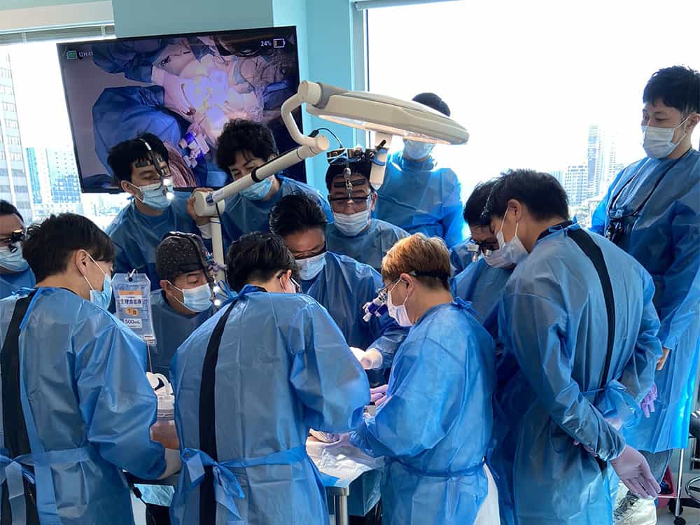 ザイゴマインプラントオペ風景